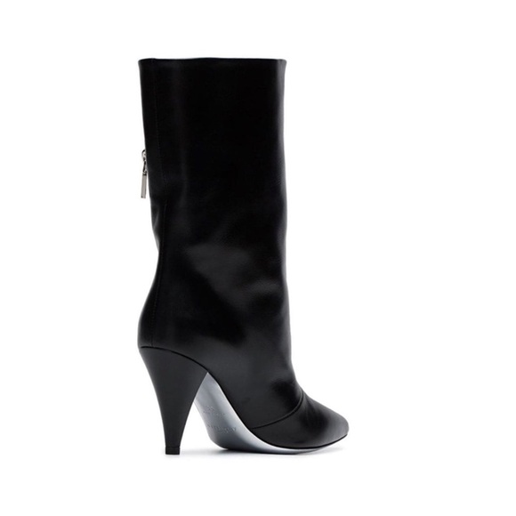 Givenchy Show Boots  Black Leather Pointed Toe Asymmetrical Zip Ankle NWOT - Picture 6 of 11
